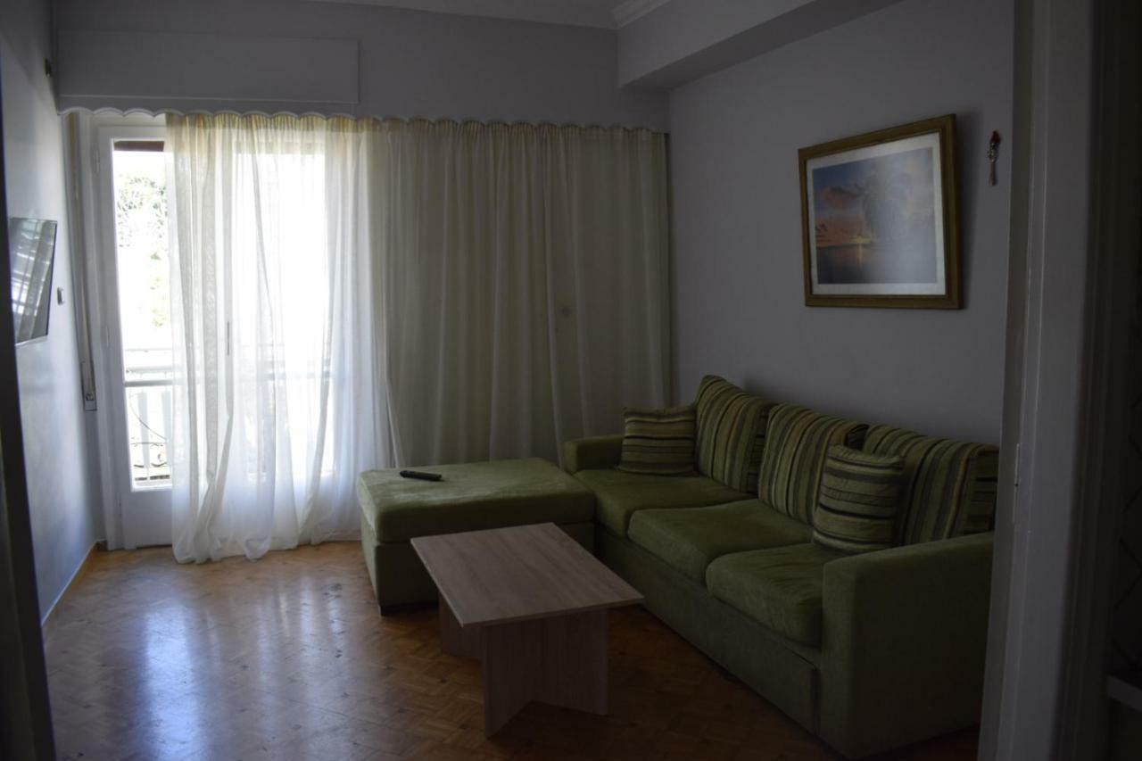 Historic Center Apartment At Thisseio Atenas Exterior foto